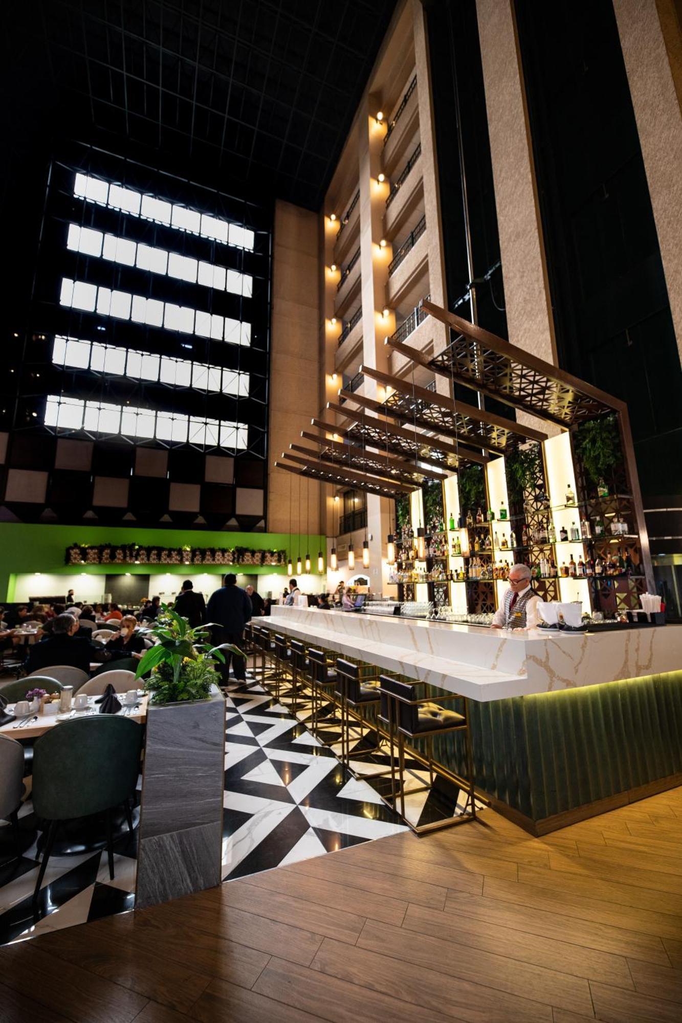 Pueblo Amigo Plaza Y Casino