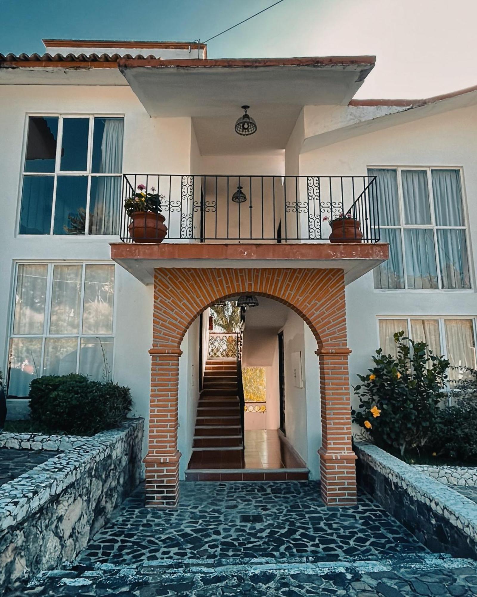 De La Montana Hotel 3*