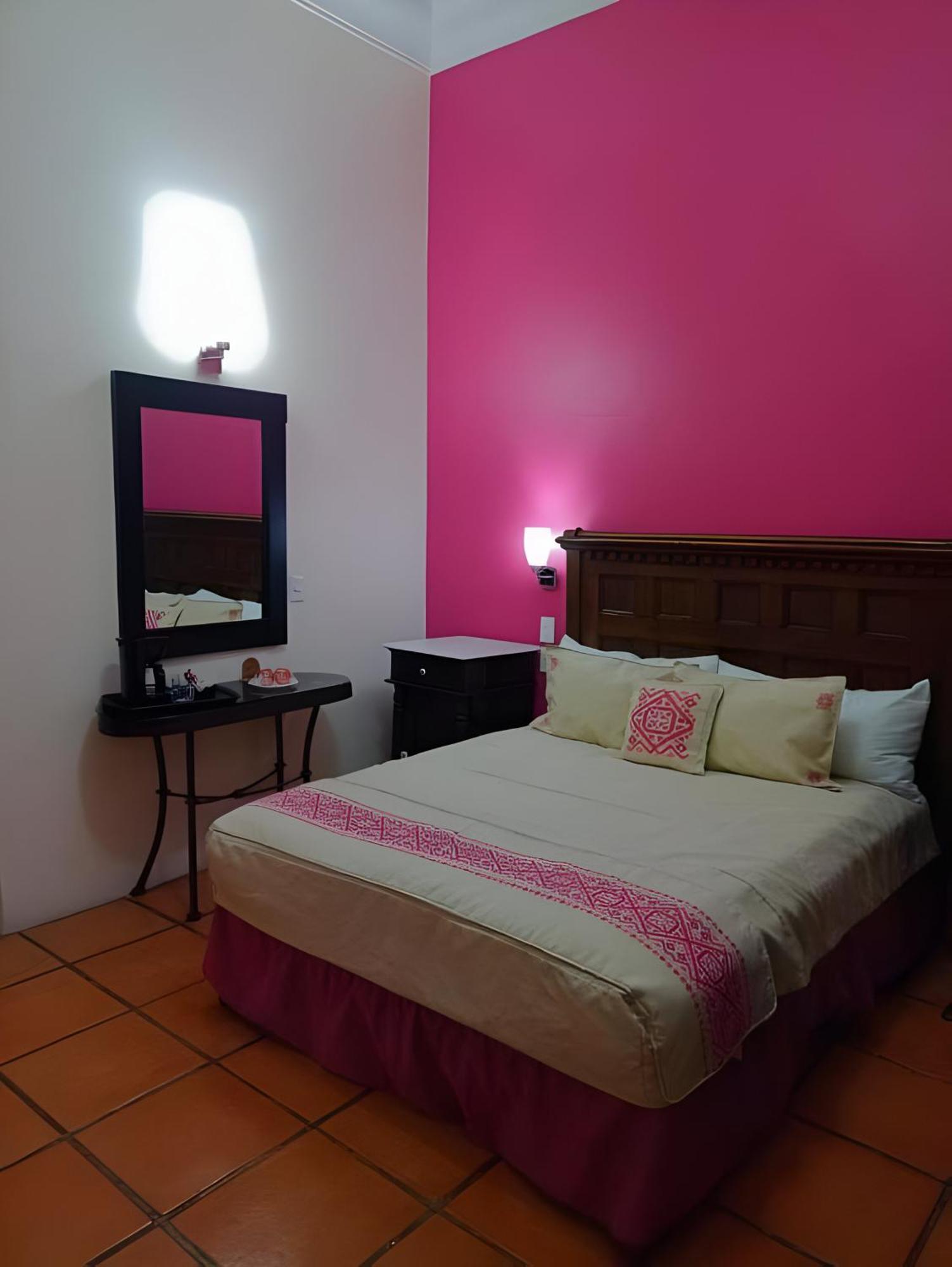 Hotel La Casa De Patios & 5*