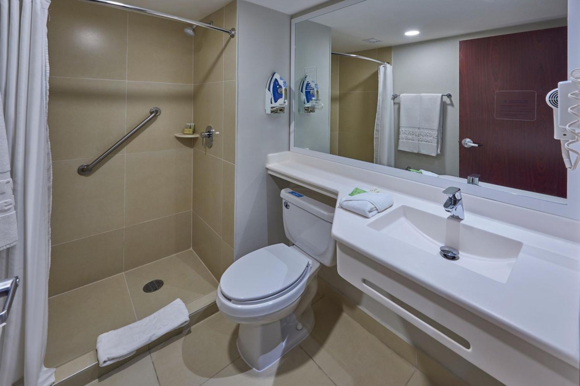 Express By Marriott Mochis Hotel 4*