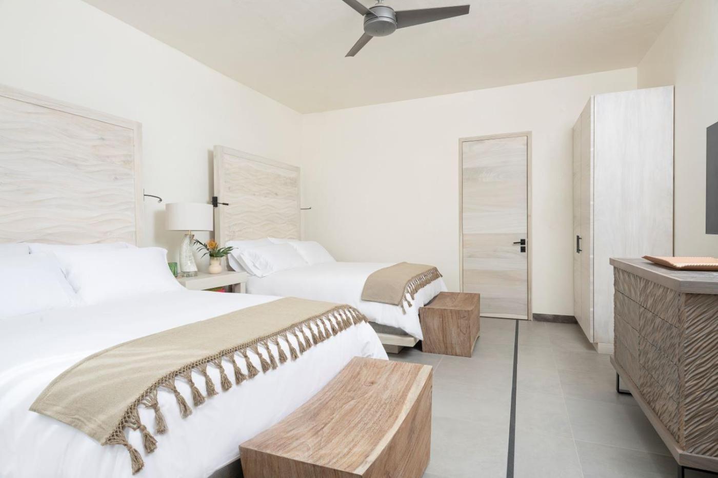 Susurros Del Corazon, Collection Resort