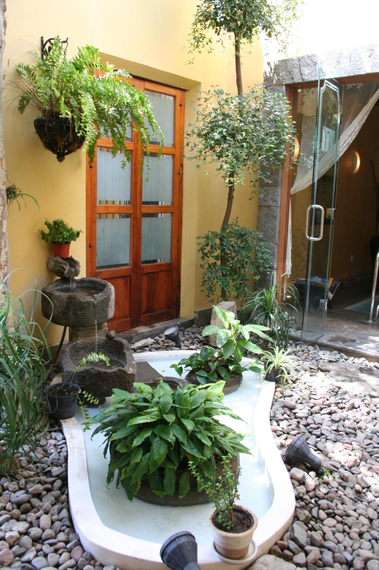 La Casa De Patios & Hotel
