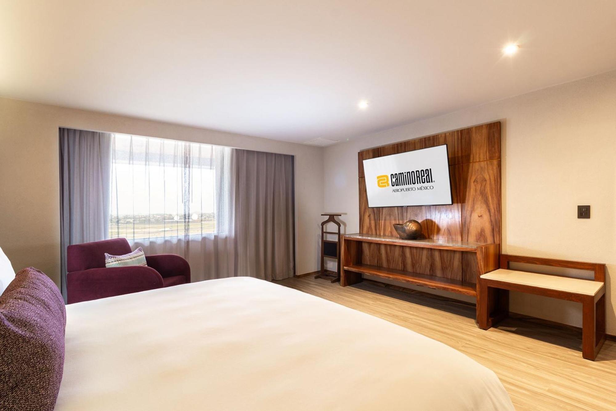 Hotel Camino Real Aeropuerto 5*