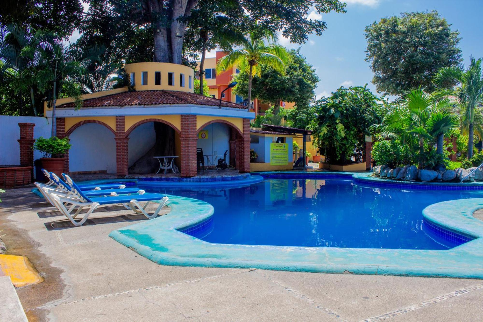 Hotel As De Oros 3*