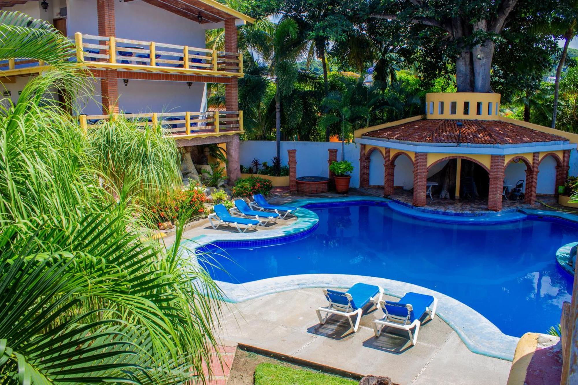 Hotel As De Oros 3*
