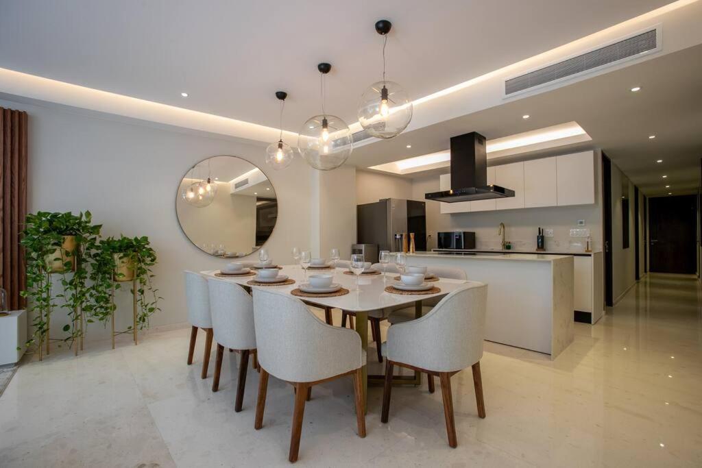 Luxurious Private Getaway Apartment *