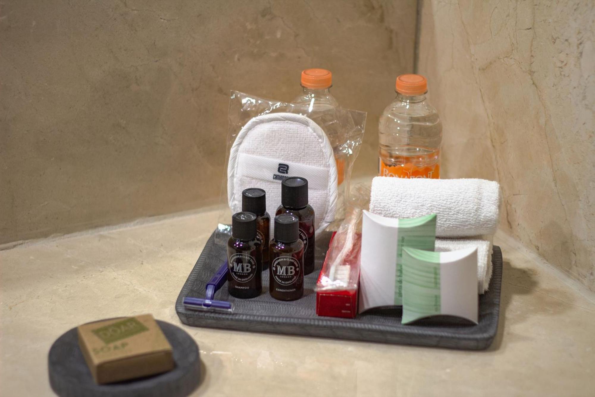 Hotel Camino Real Aeropuerto 5*