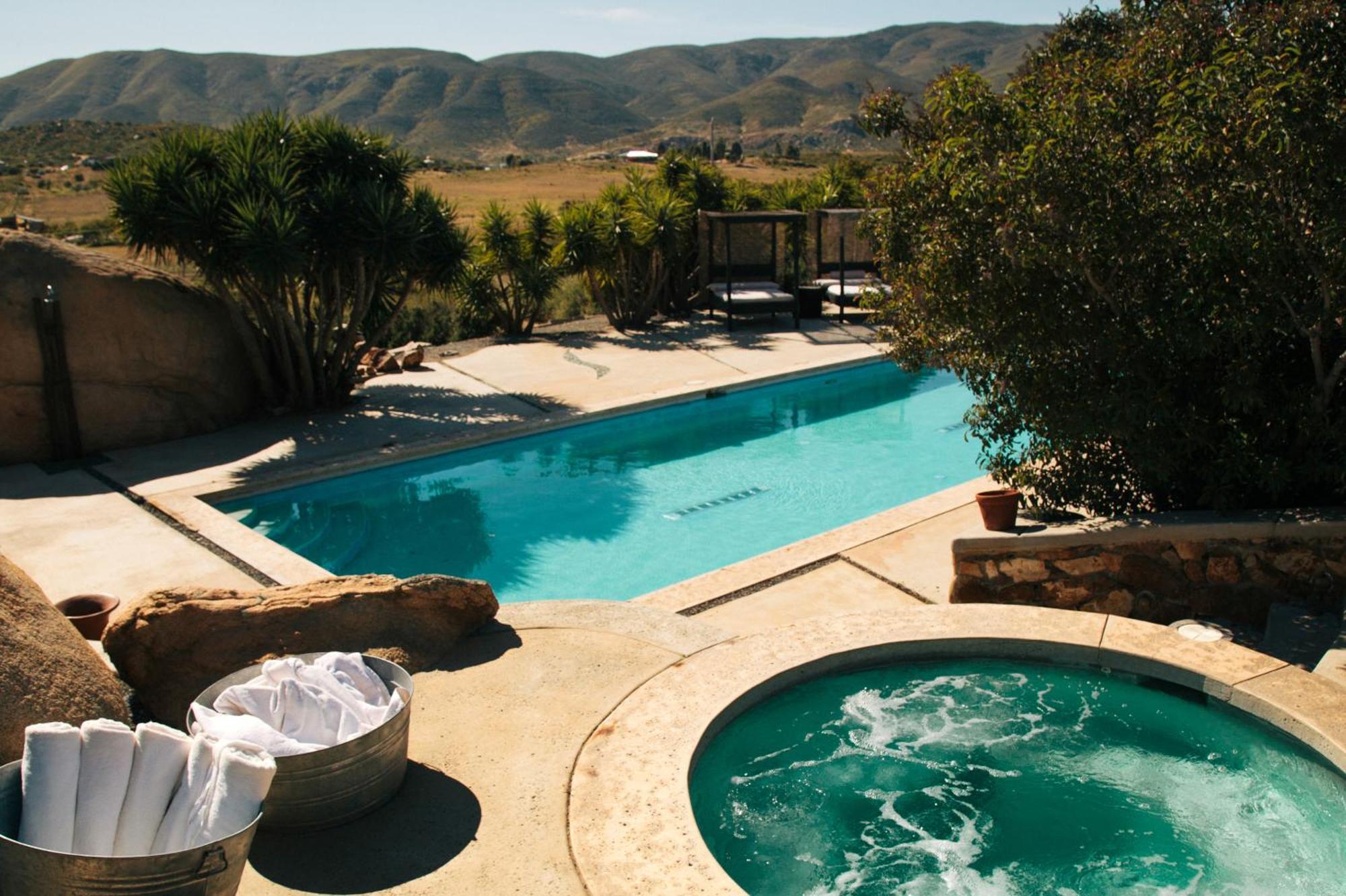 Hotel La Del Valle 3*