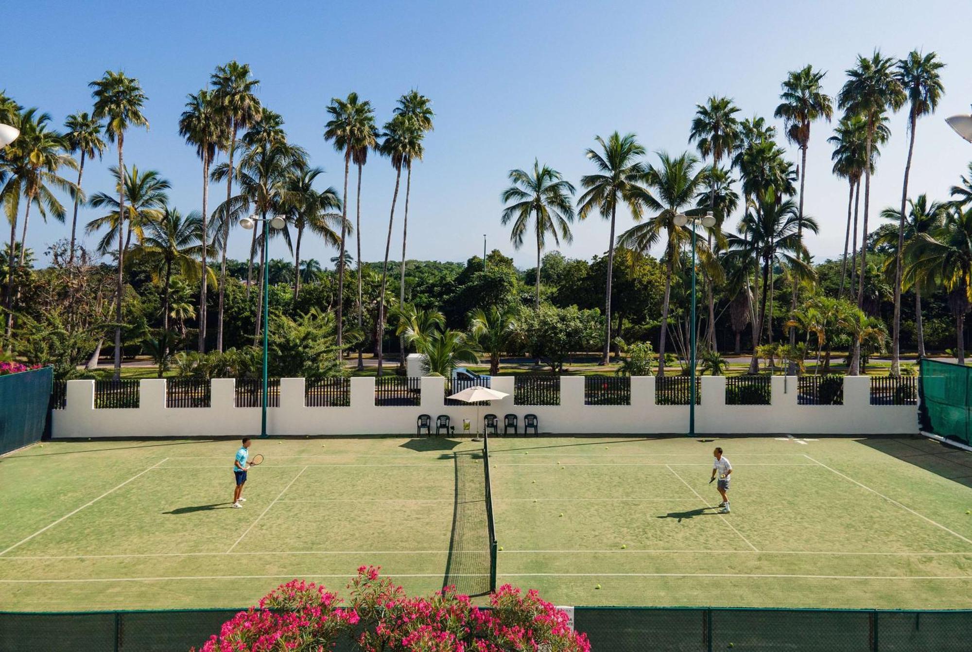 Wyndham Alltra Vallarta, 4*