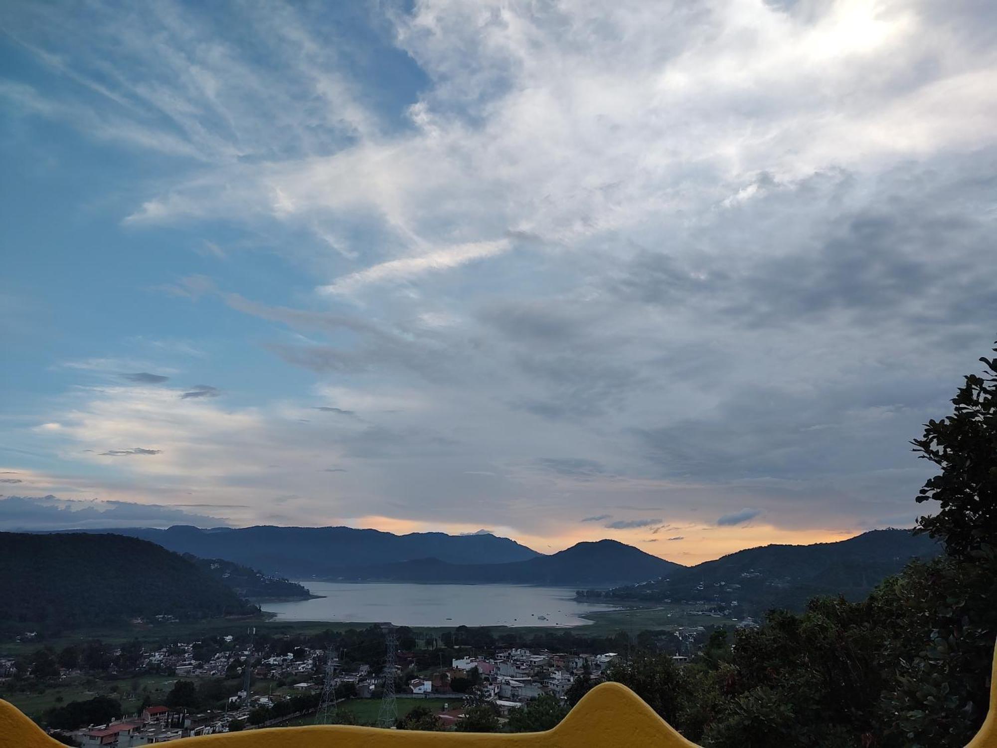 El Encinal De Flores Lodge *