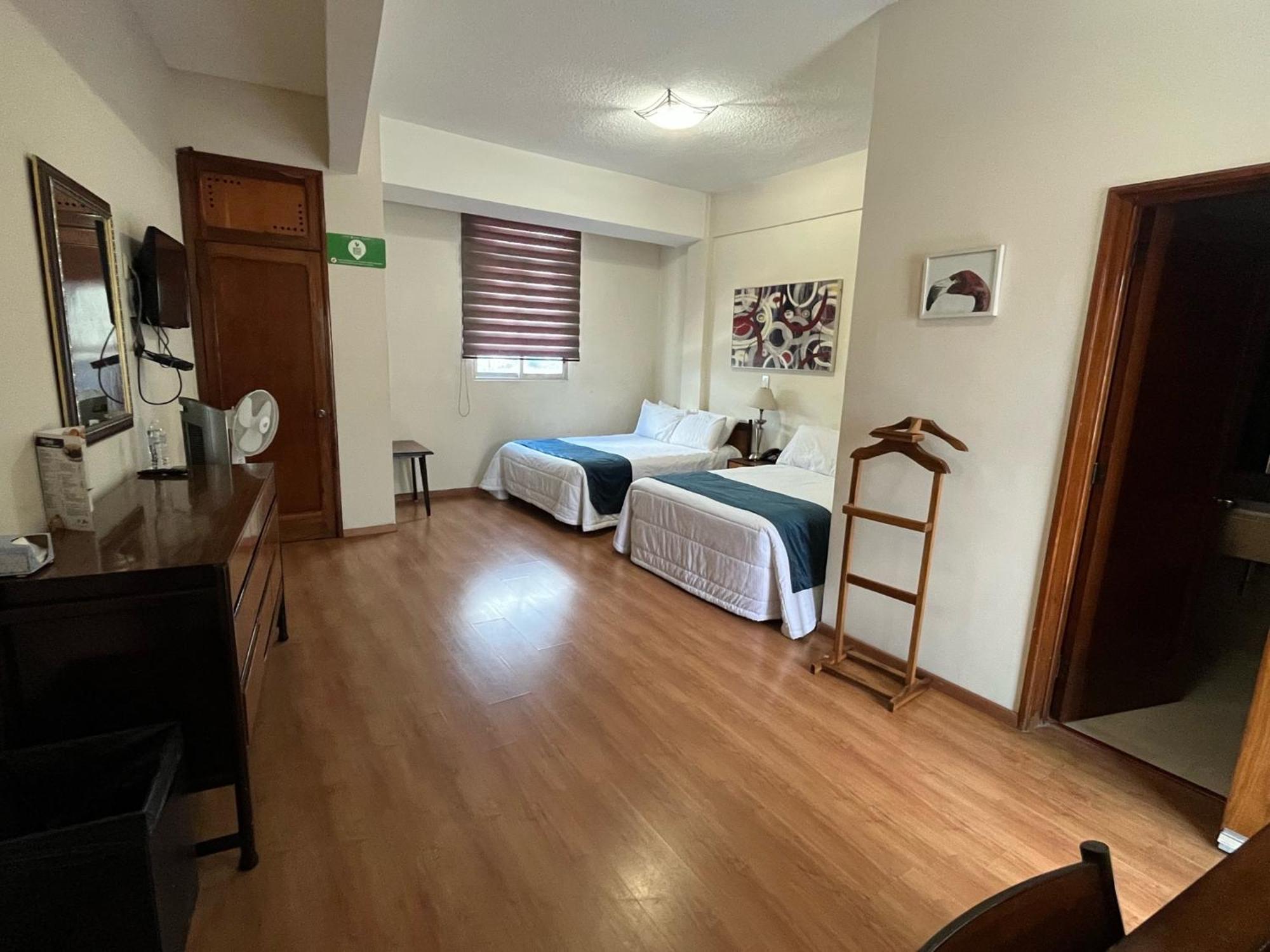 Trueba Hotel