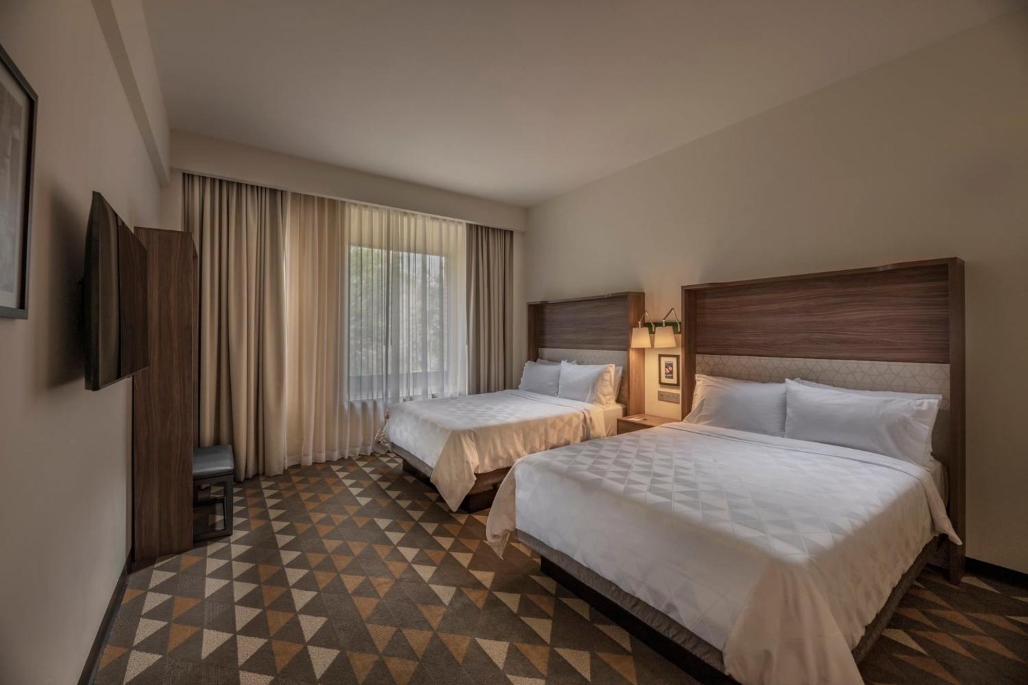 Hotel By Ihg 3*