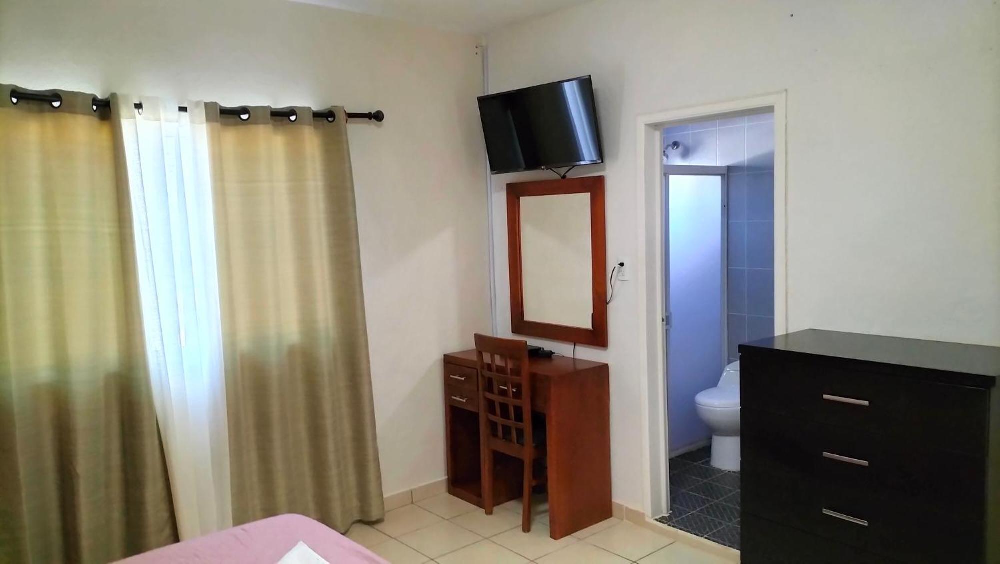 Hotel La Rio Verde