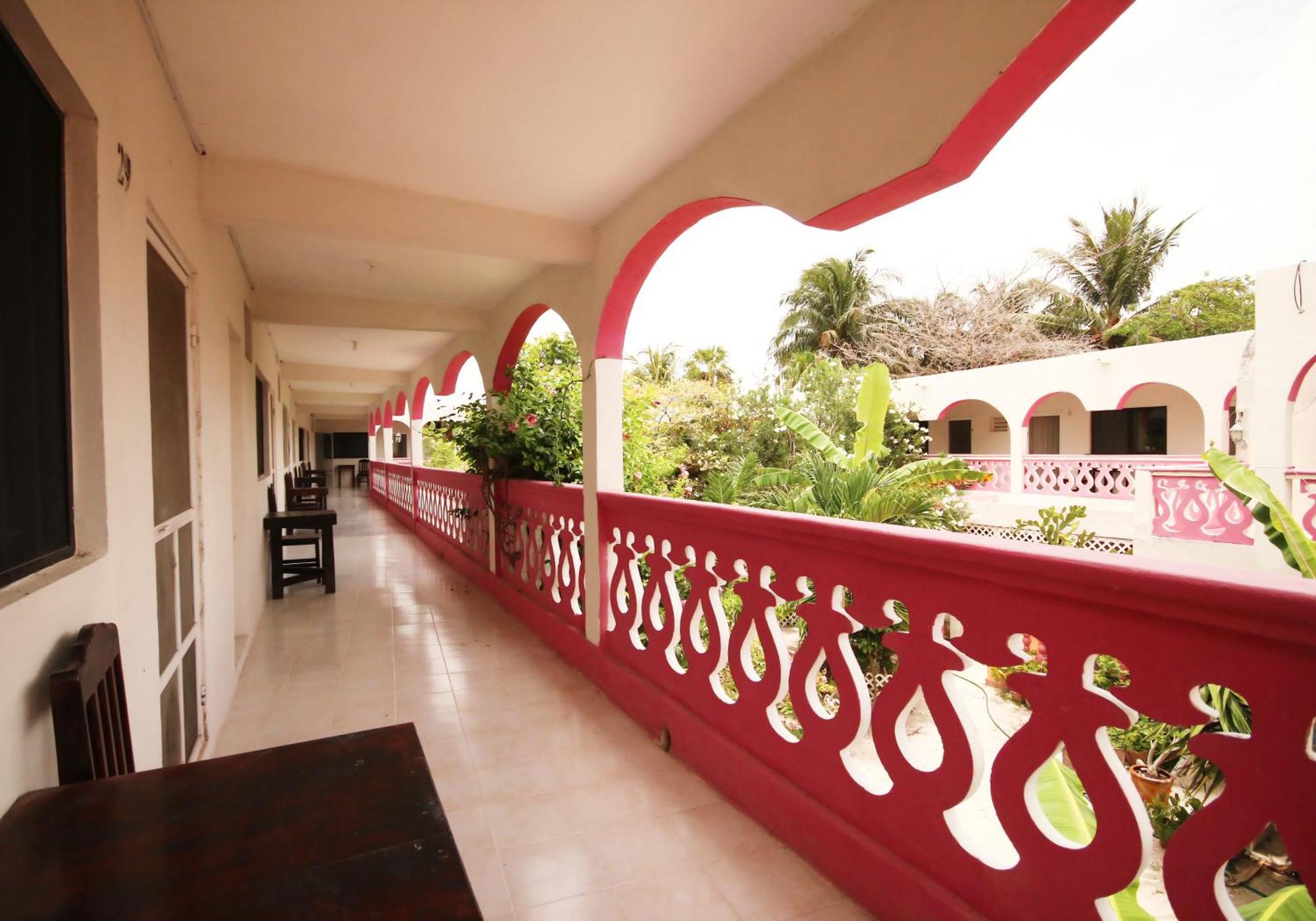 Hotel Arcos 2*