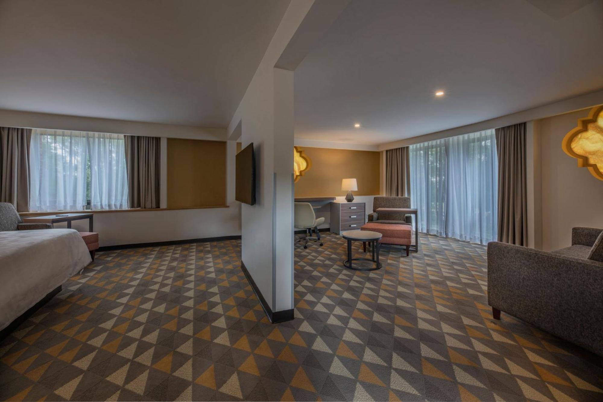 By Ihg Hotel 3*