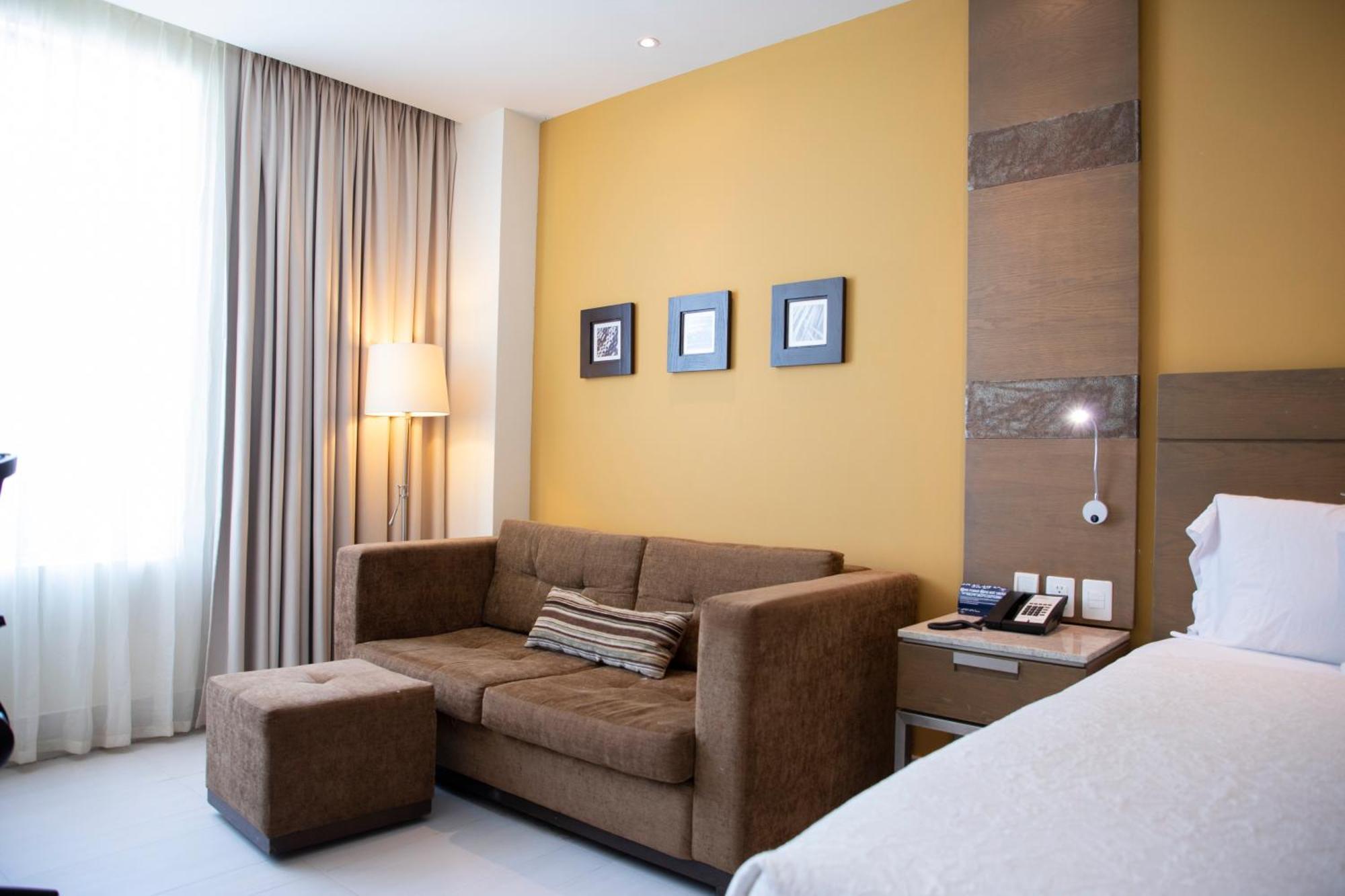Hampton By Hilton Hotel 3*