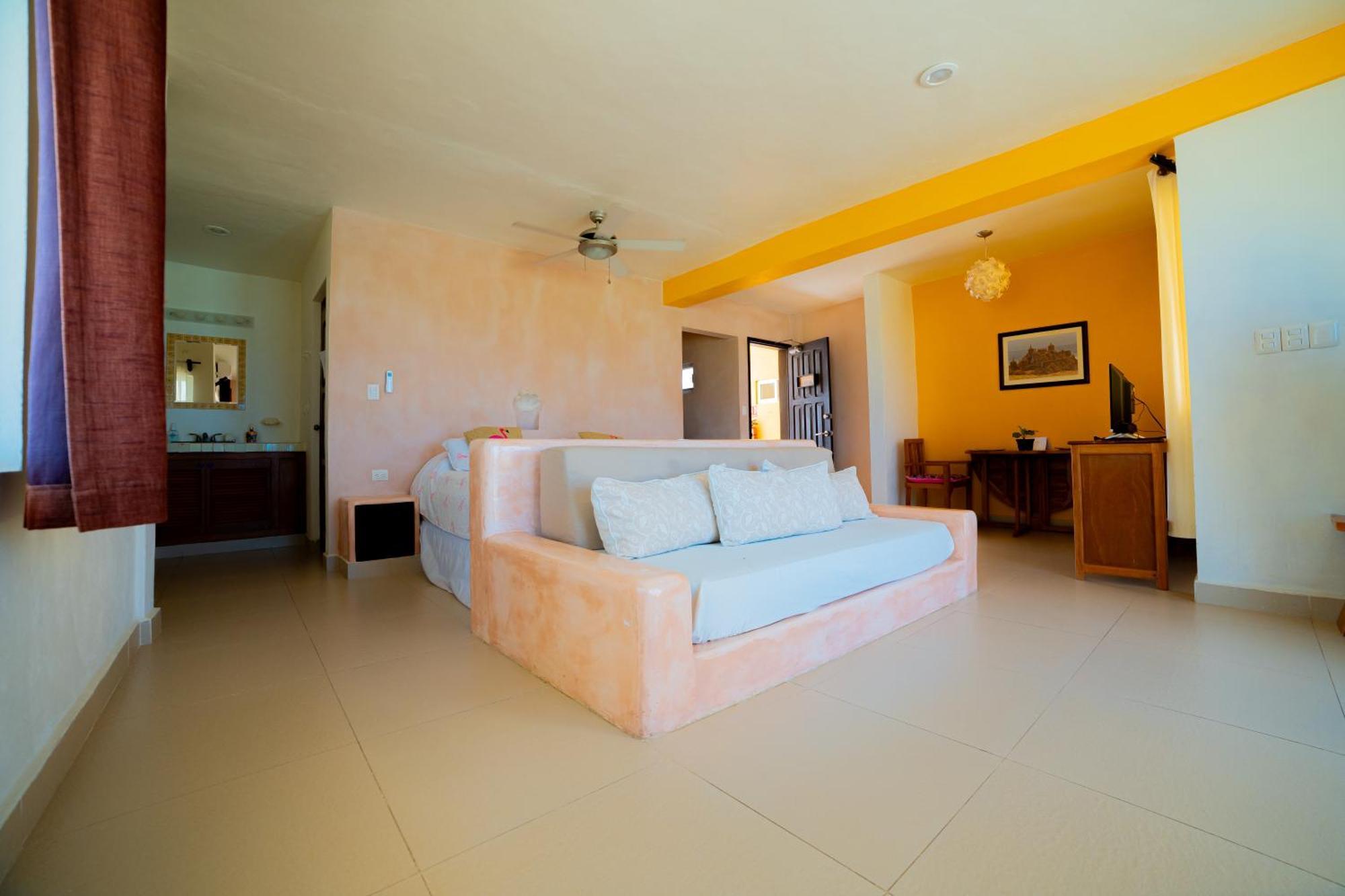 Flamingos Hotel