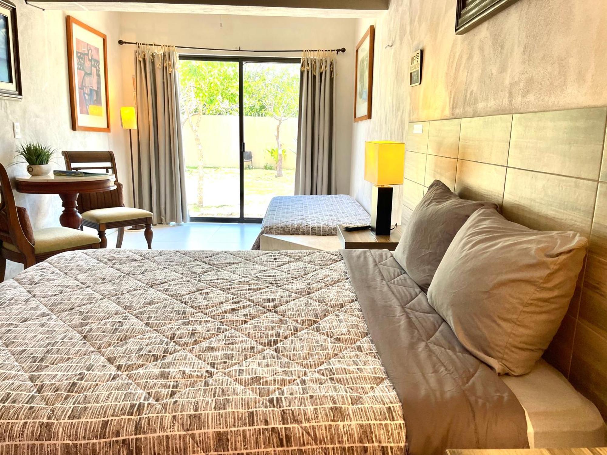 Bremar 85 Private Place - Adults Only Homestay