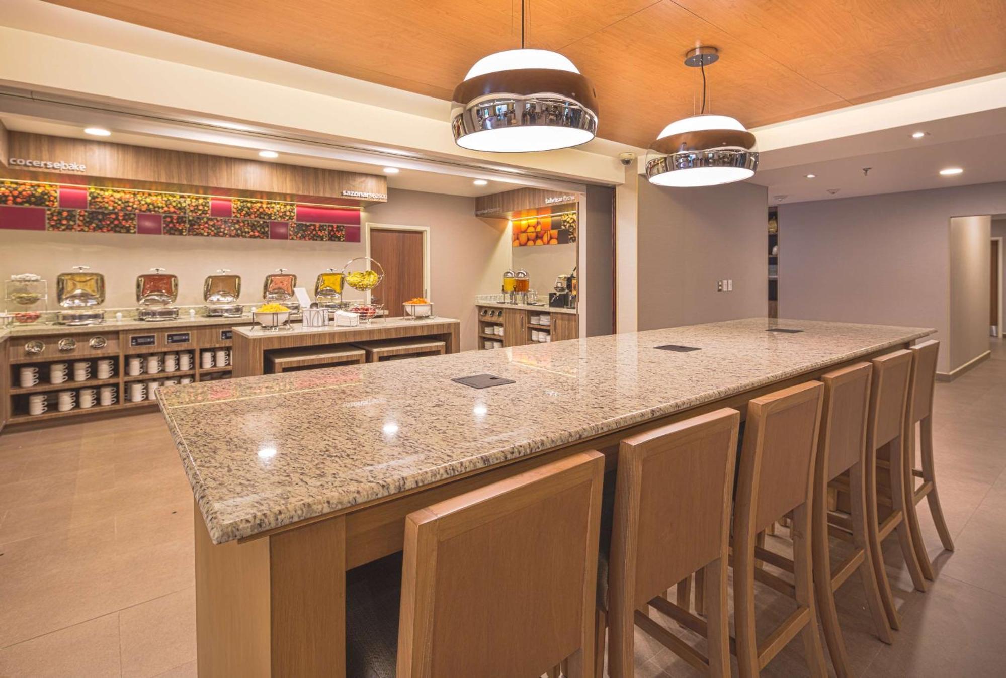 Hampton By Hilton Galerias Obispado 4* Monterrey