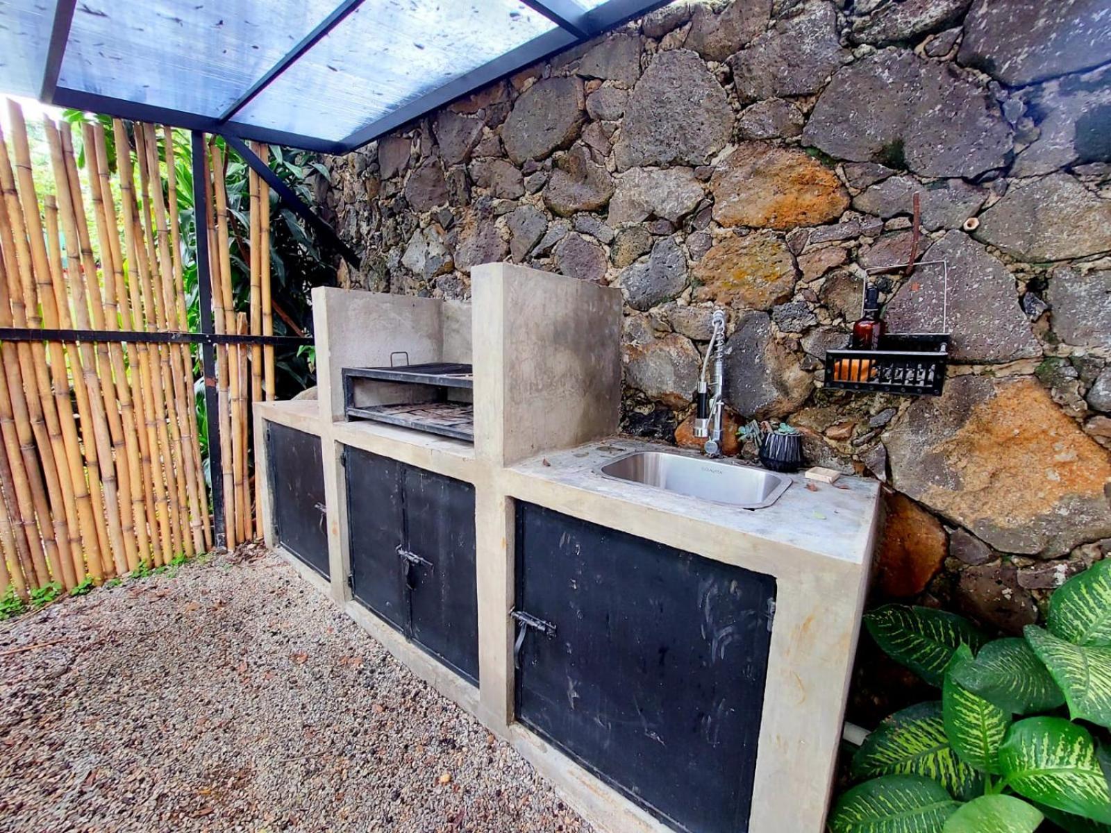Amara Lodge *