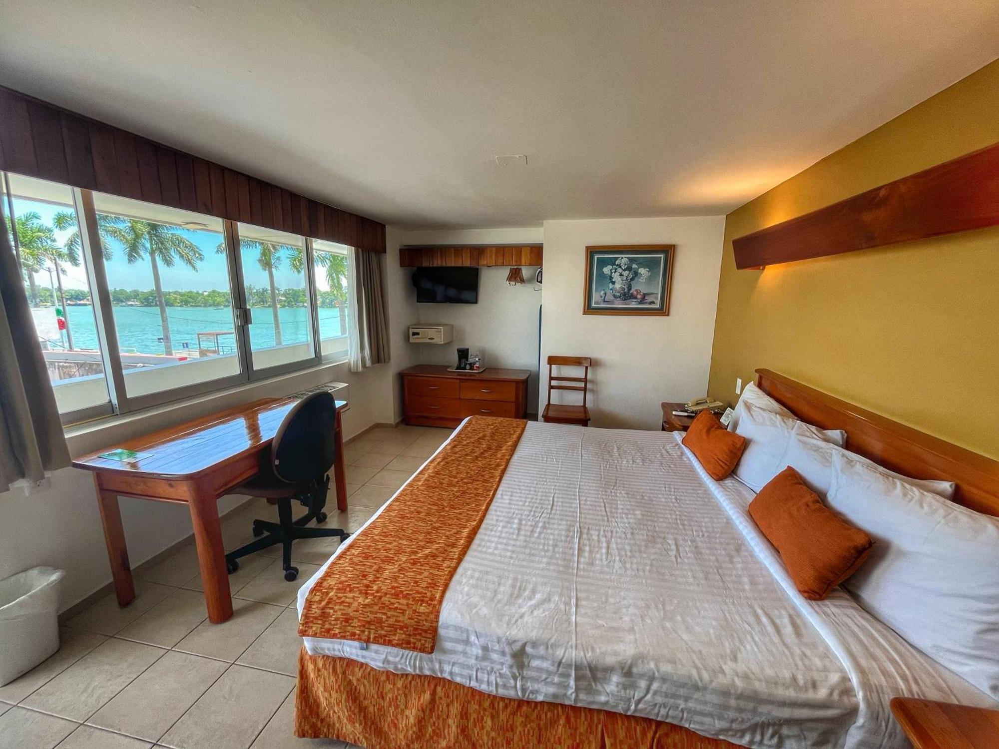 Western Riviera Tuxpan