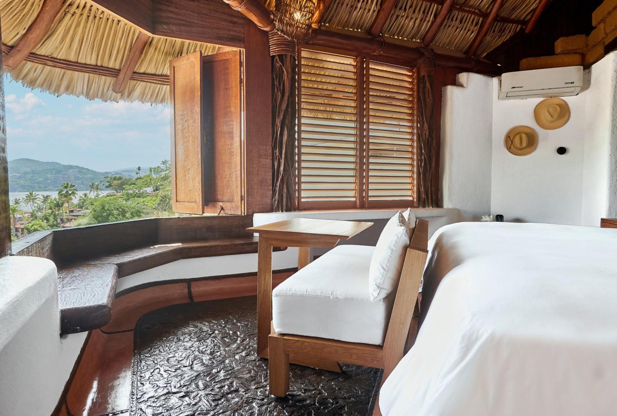 Hotel La Luz Zihuatanejo