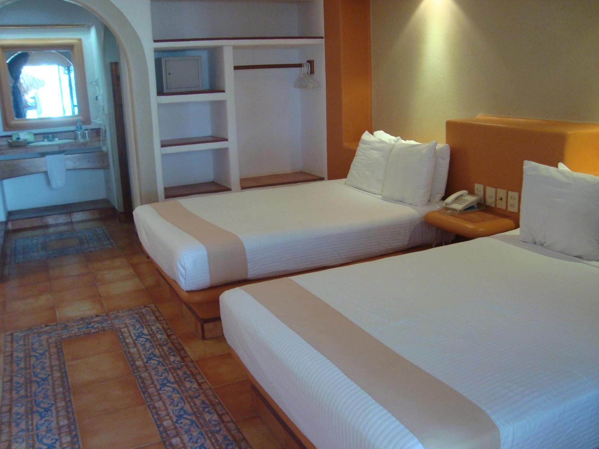 Mexicana Hotel Zihuatanejo