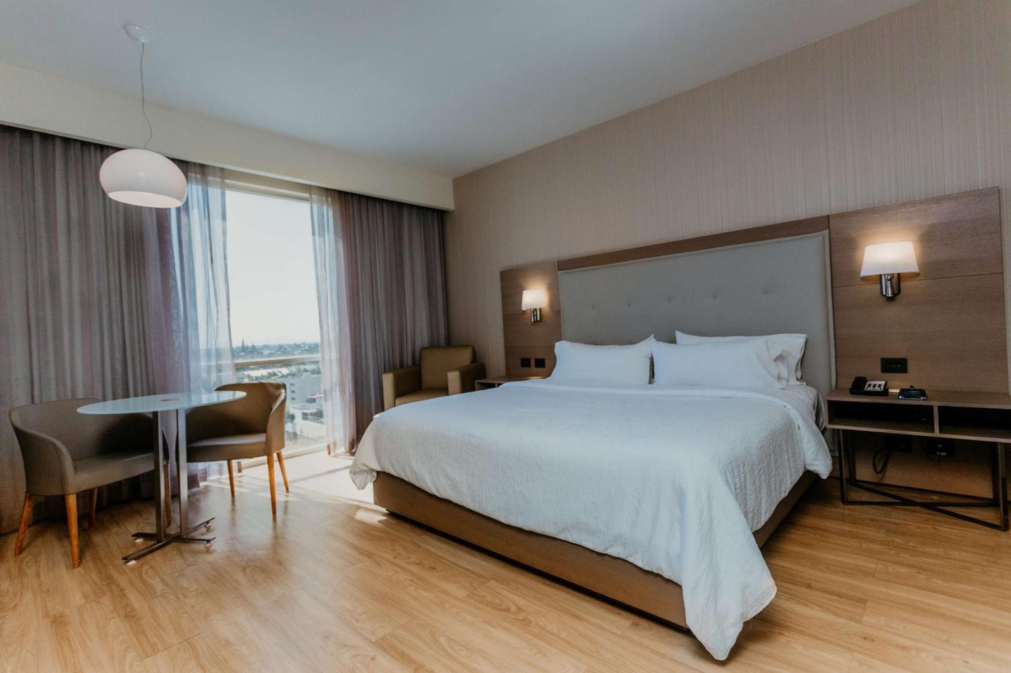 Hilton Garden Aeropuerto Bajio 3*