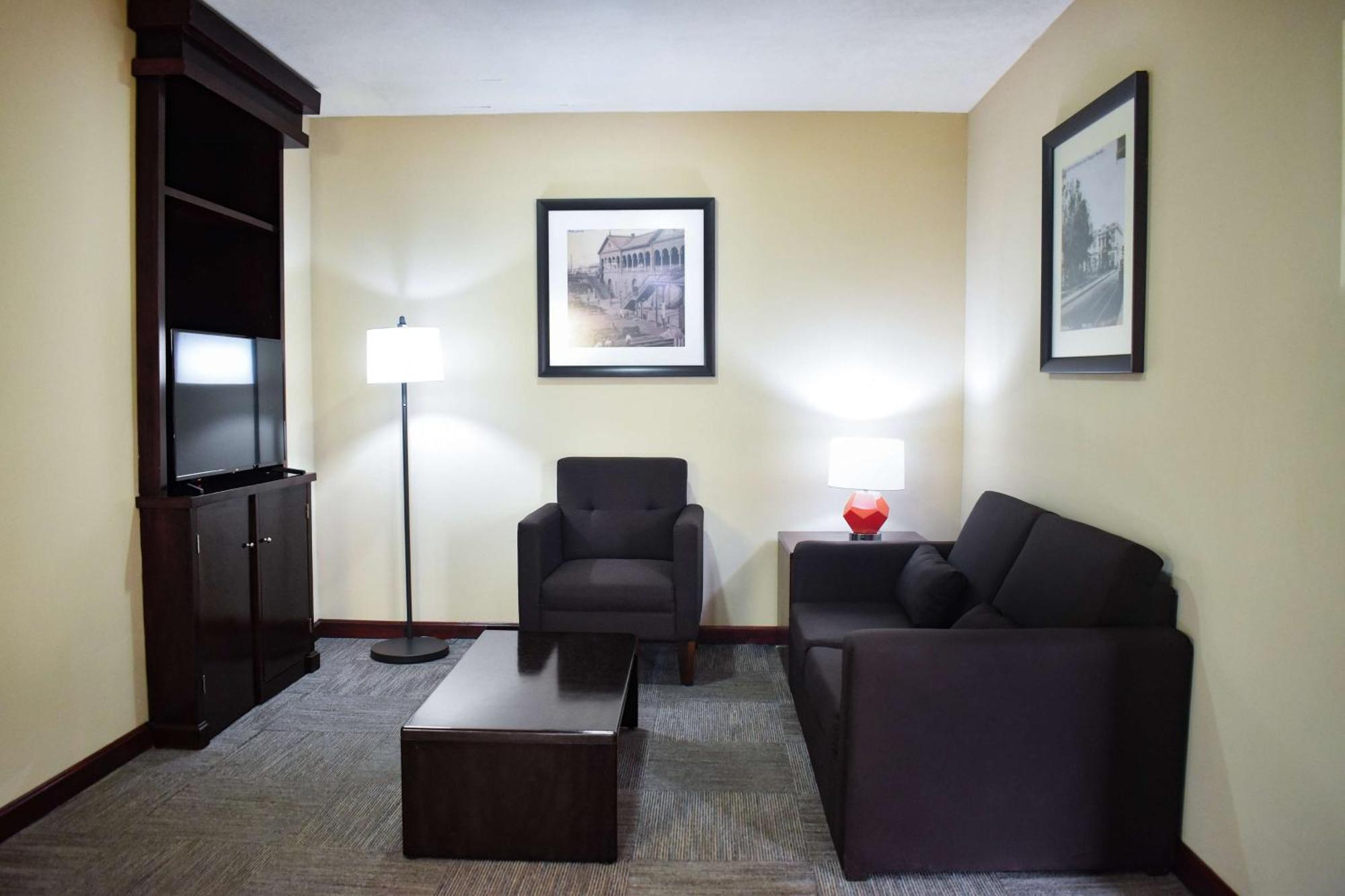 Hampton Zona Dorada 3*