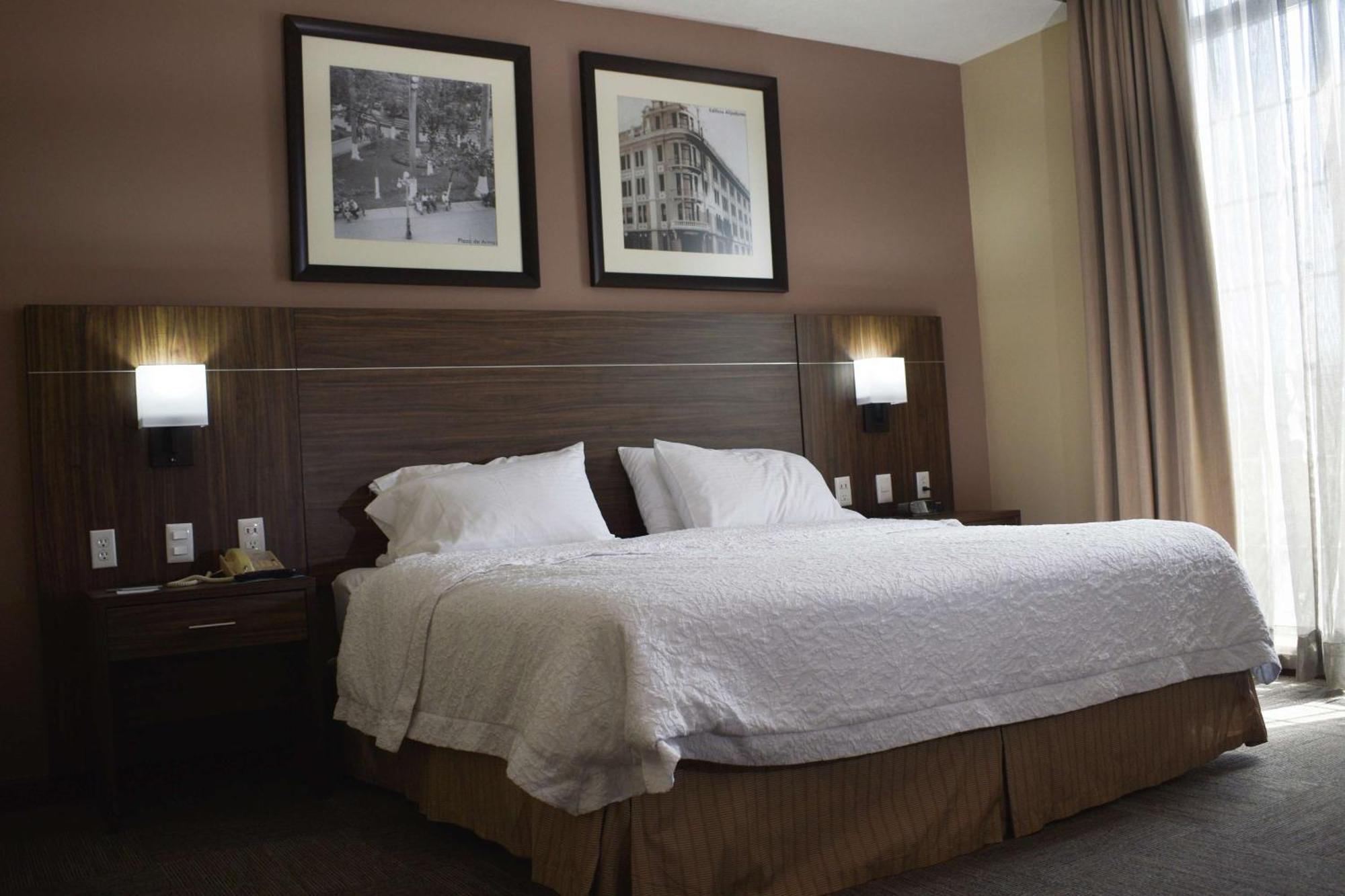 Hampton Zona Dorada Hotel