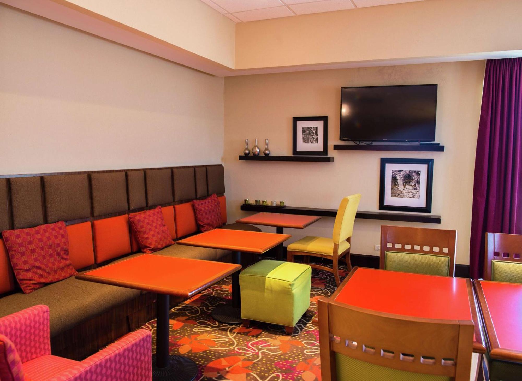 Hampton Airport-galerias 4* Torreon