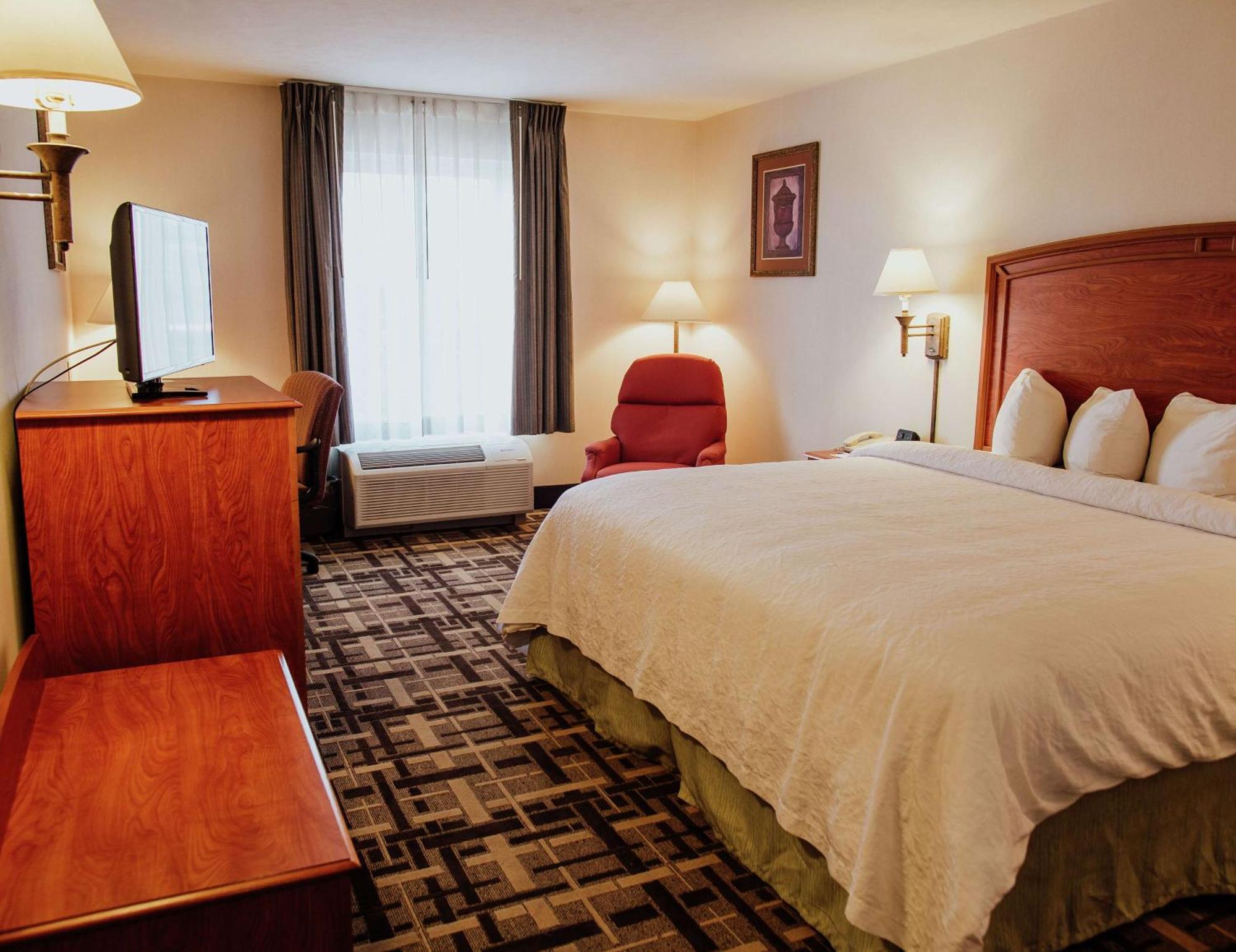 Hampton Airport-galerias Hotel 4*