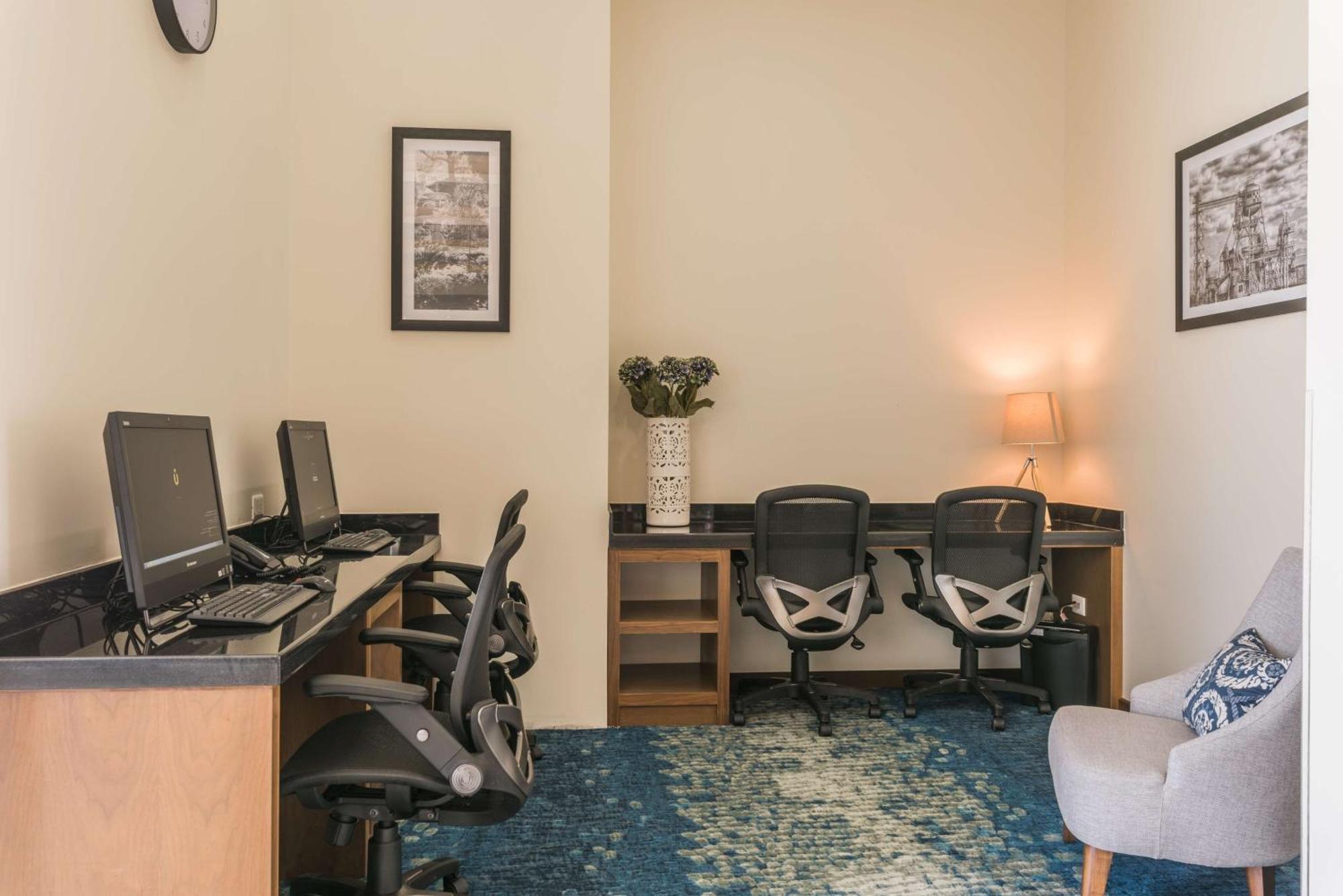 Hampton & Suites By Hilton Bajio 3*
