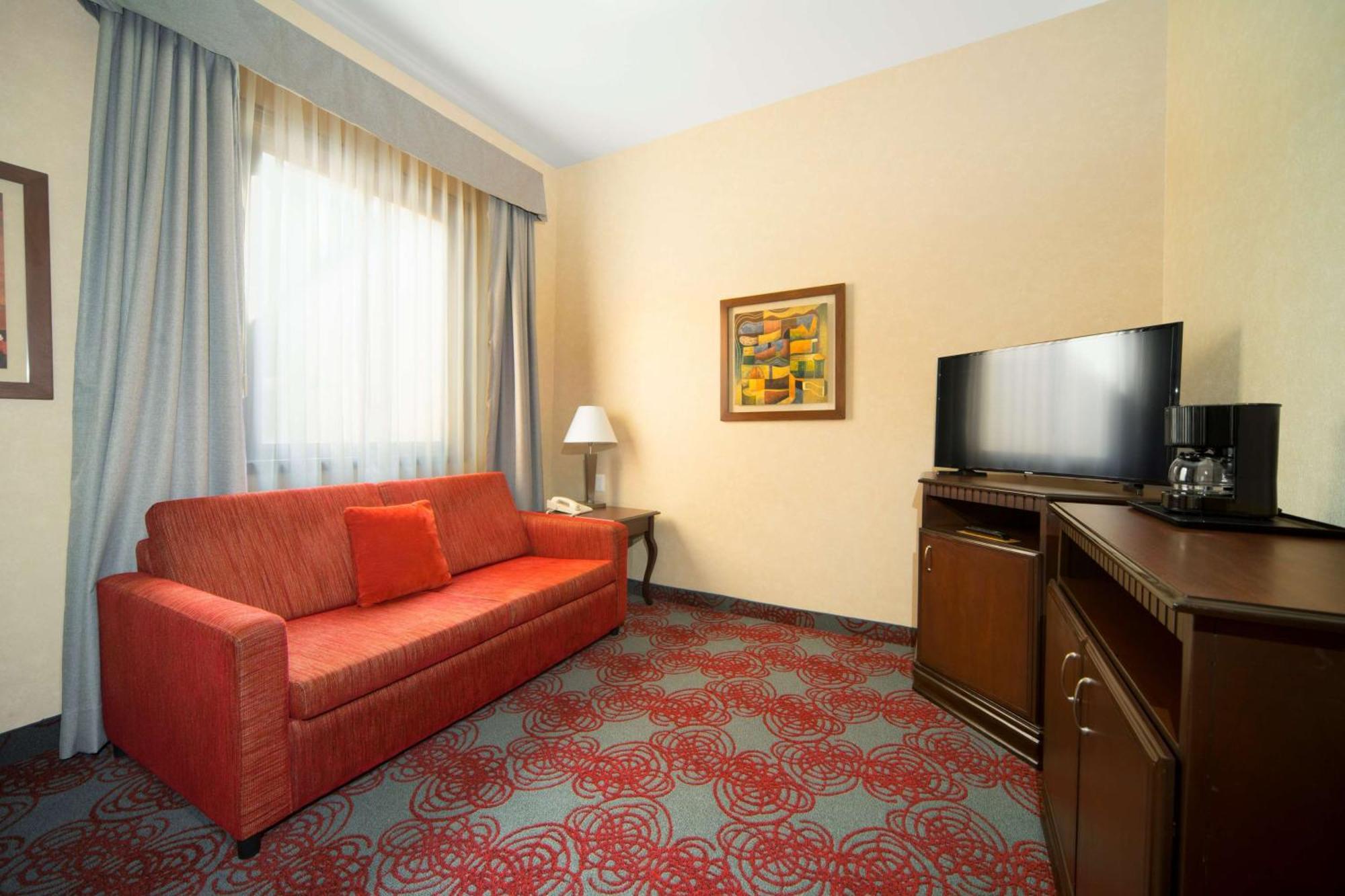 Hotel Hampton & - Centro Historico