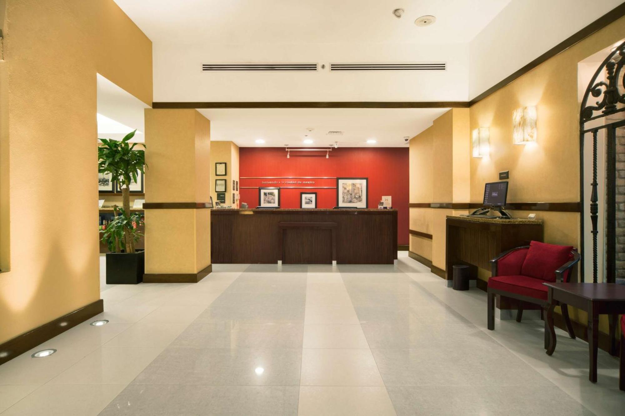 Hampton & - Centro Historico Hotel