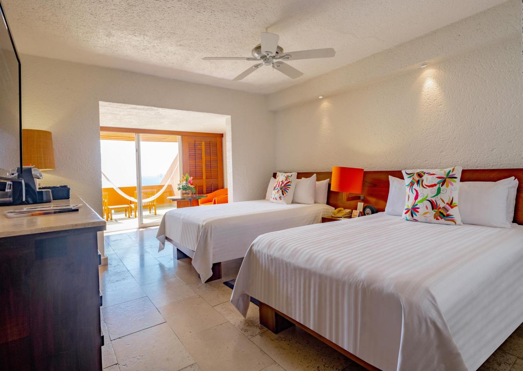 Brisas Ixtapa Resort 5*