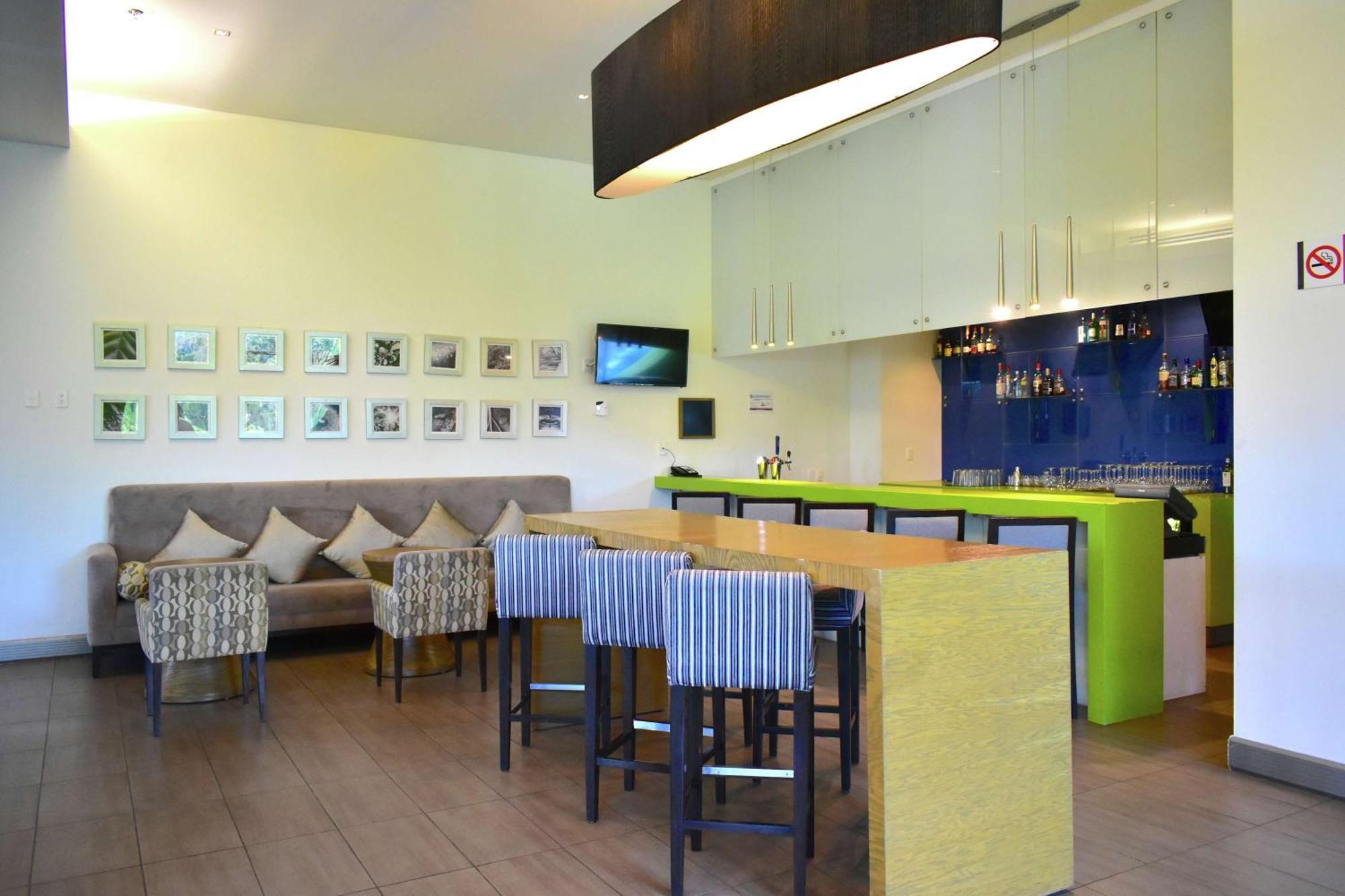 Hotel Hampton By Hilton 3*