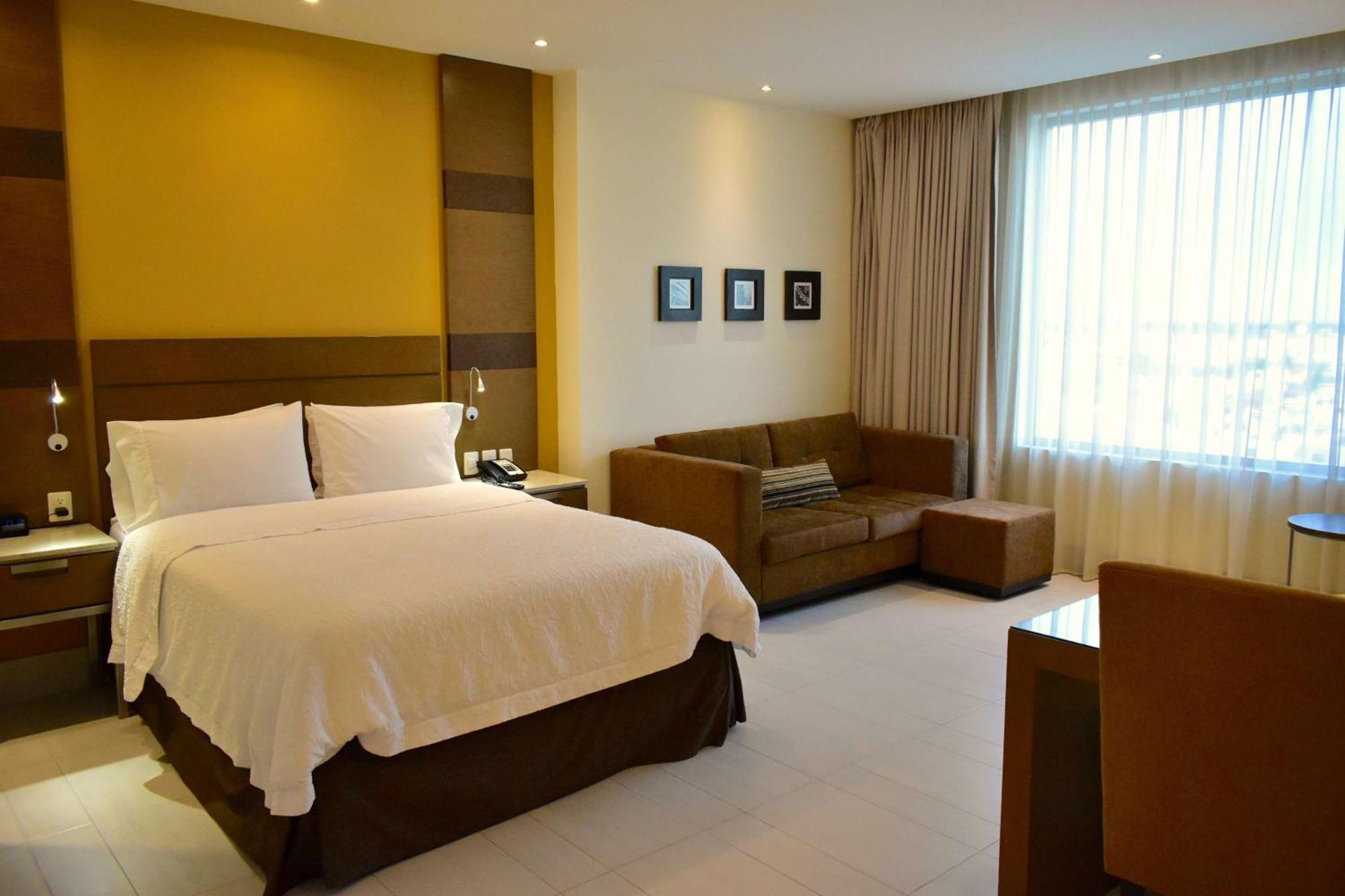 Hampton By Hilton 3*