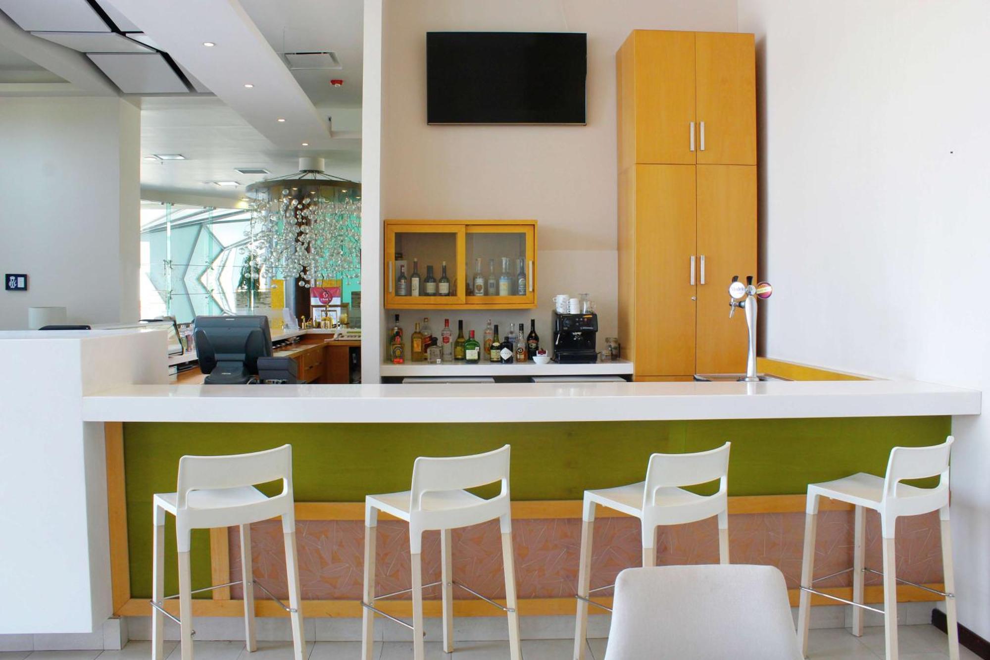 Hampton & By Hilton Aeropuerto
