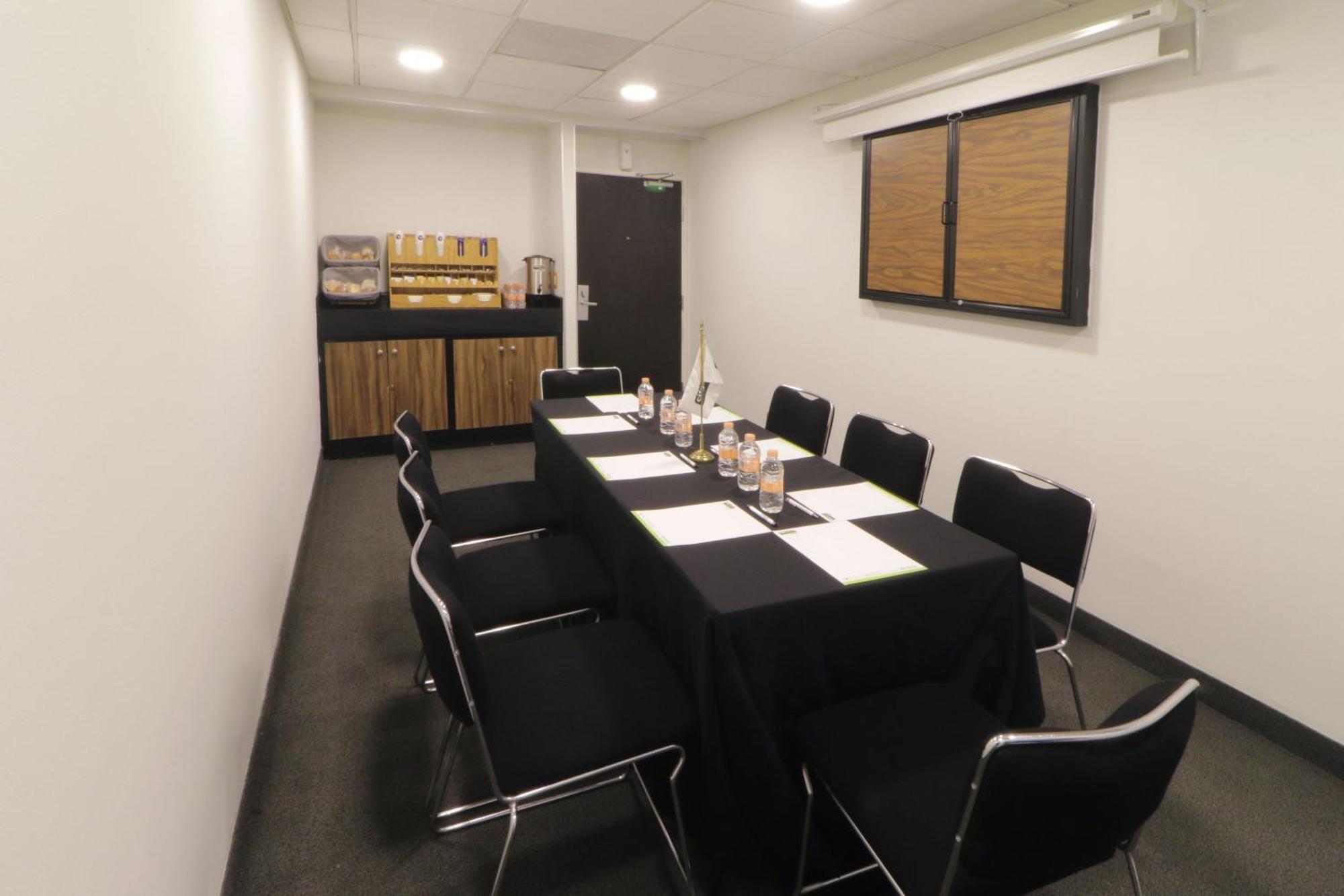 Express Junior By Marriott Aeropuerto Hotel
