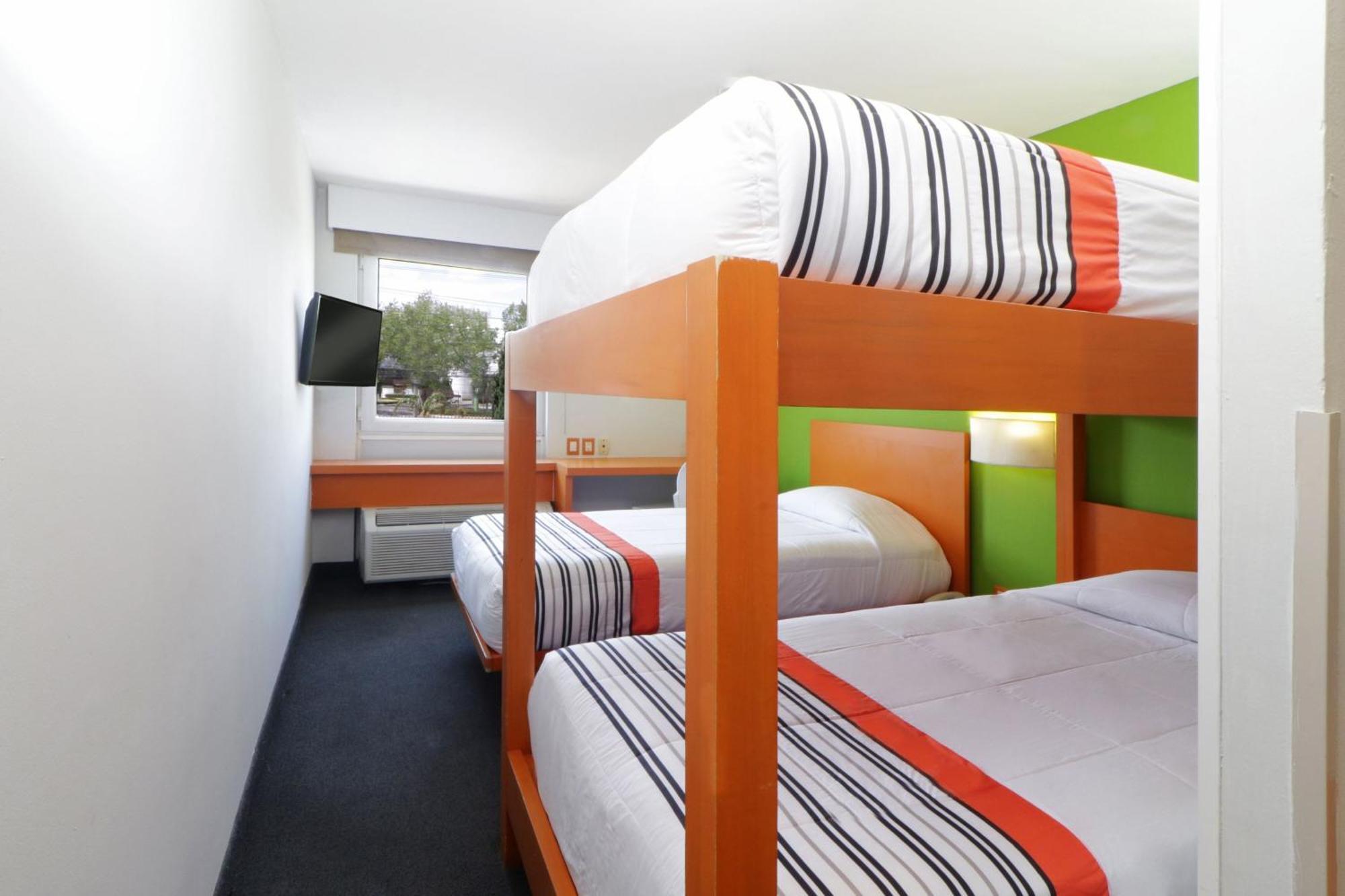 Express Junior By Marriott Aeropuerto Hotel Toluca