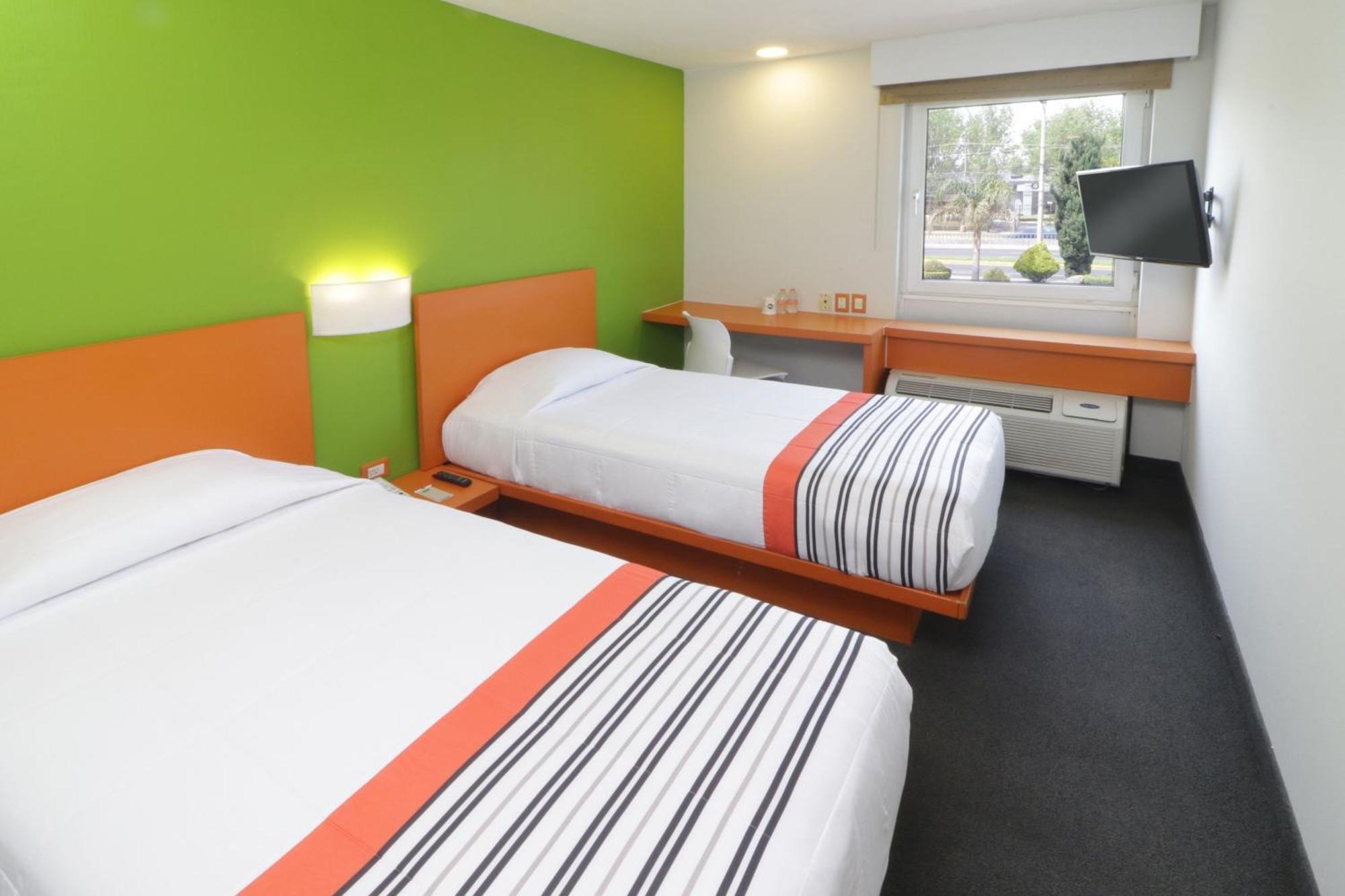 Hotel Express Junior By Marriott Aeropuerto 3*