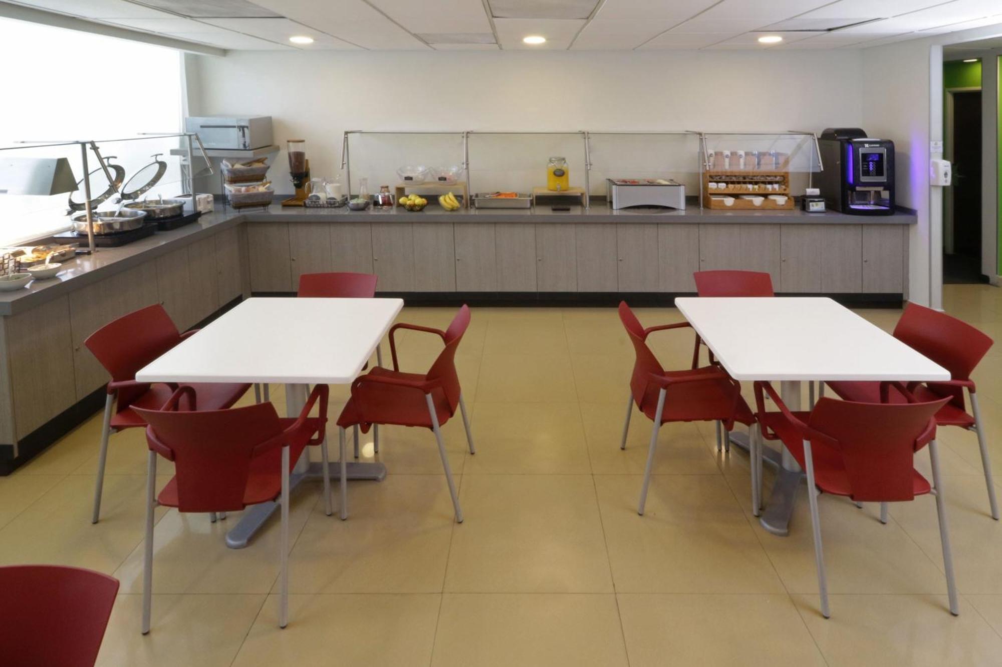 Hotel Express Junior By Marriott Aeropuerto