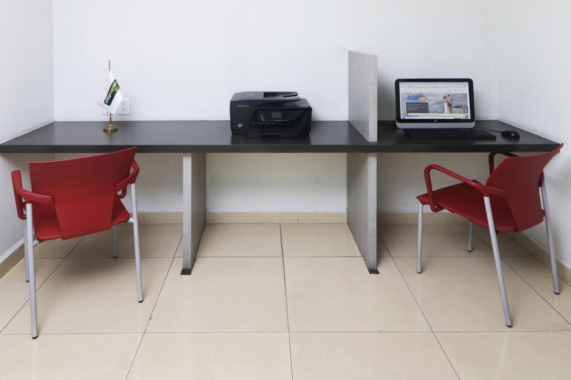 Express Junior By Marriott Aeropuerto Hotel