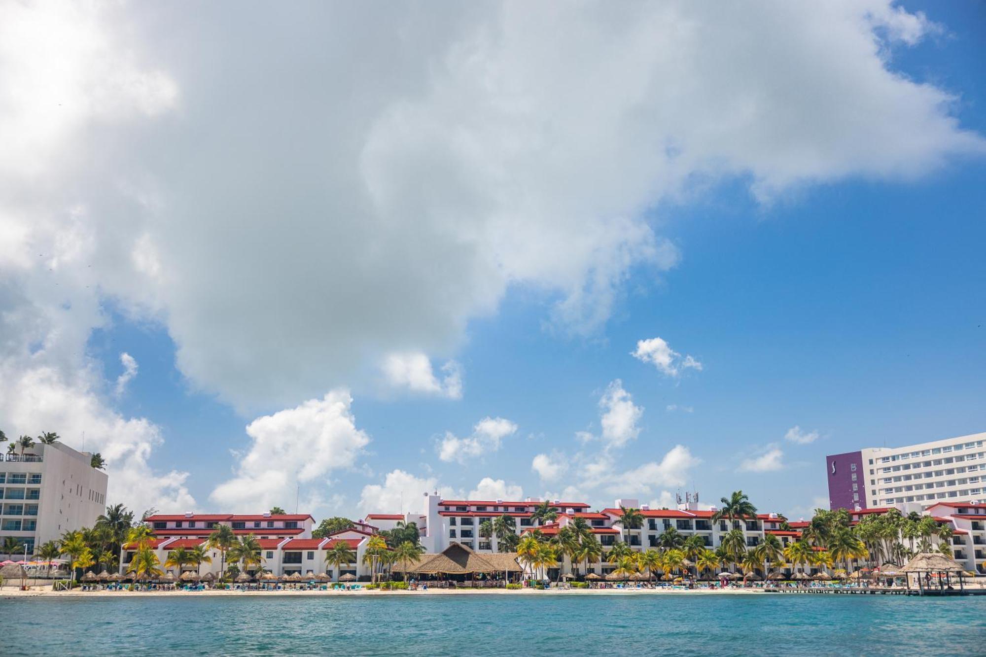The Royal 5* Cancun