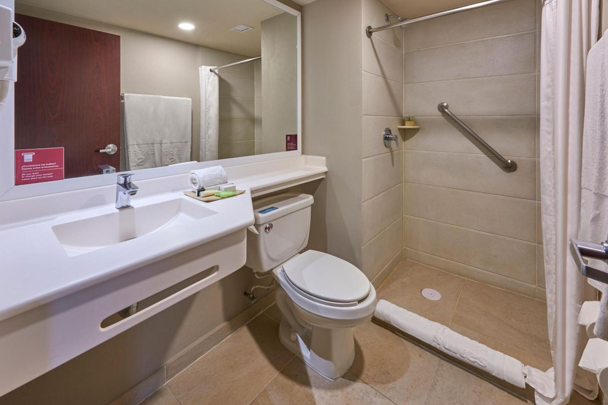 Aparthotel Express By Marriott Toluca