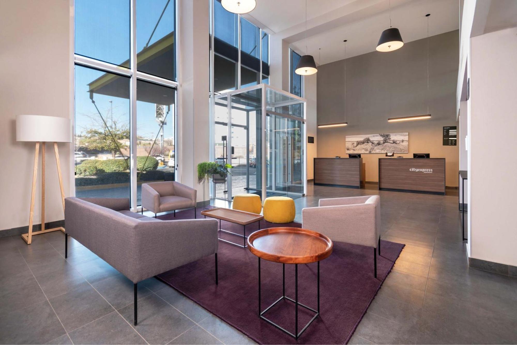Hotel City Express By Marriott Chihuahua
