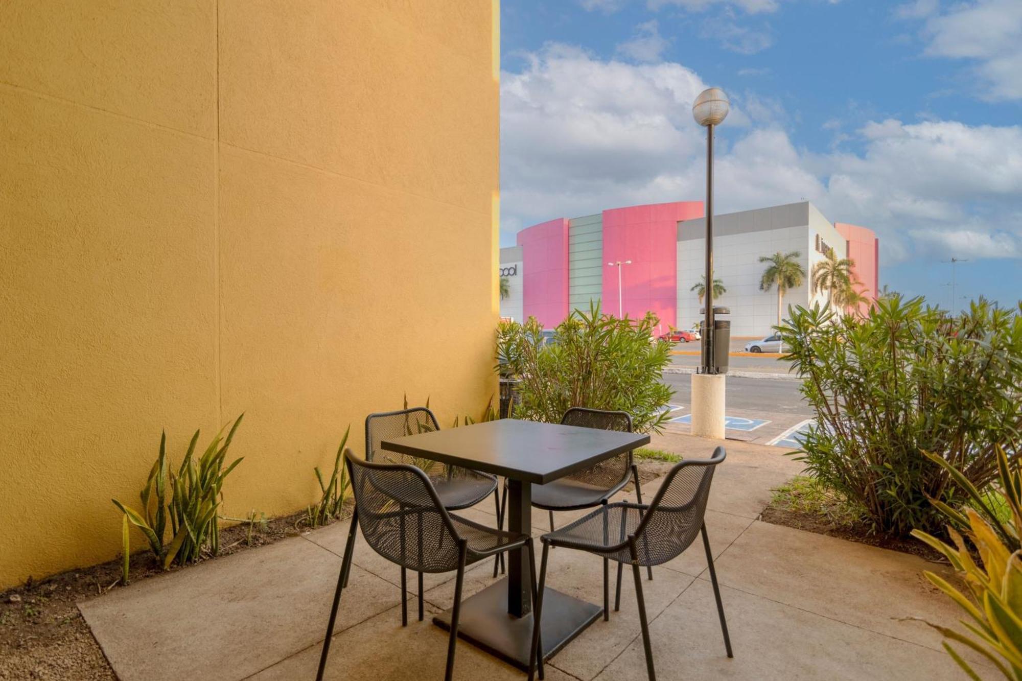 Express By Marriott Hotel 4*
