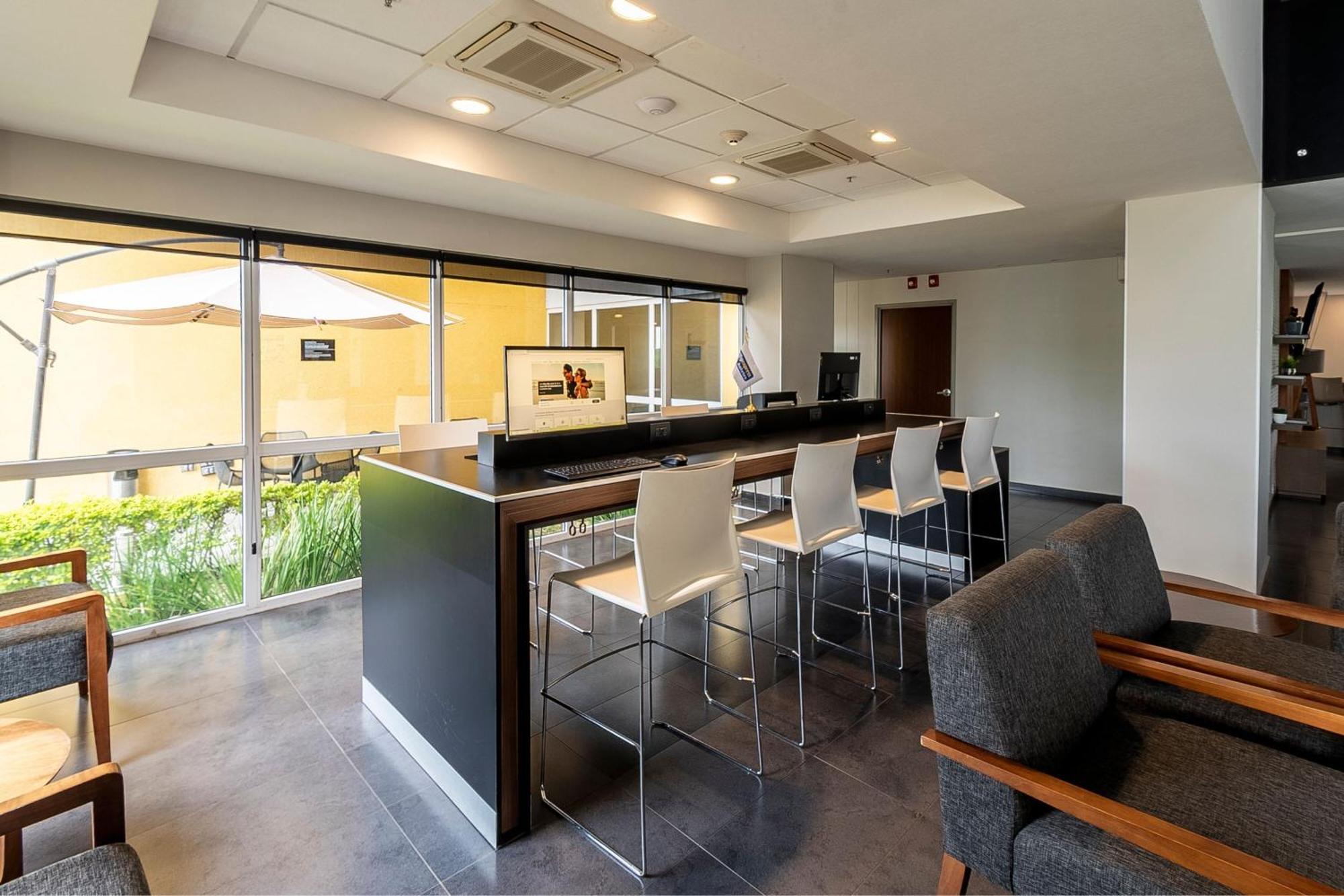 Express By Marriott Tuxpan Hotel 4*