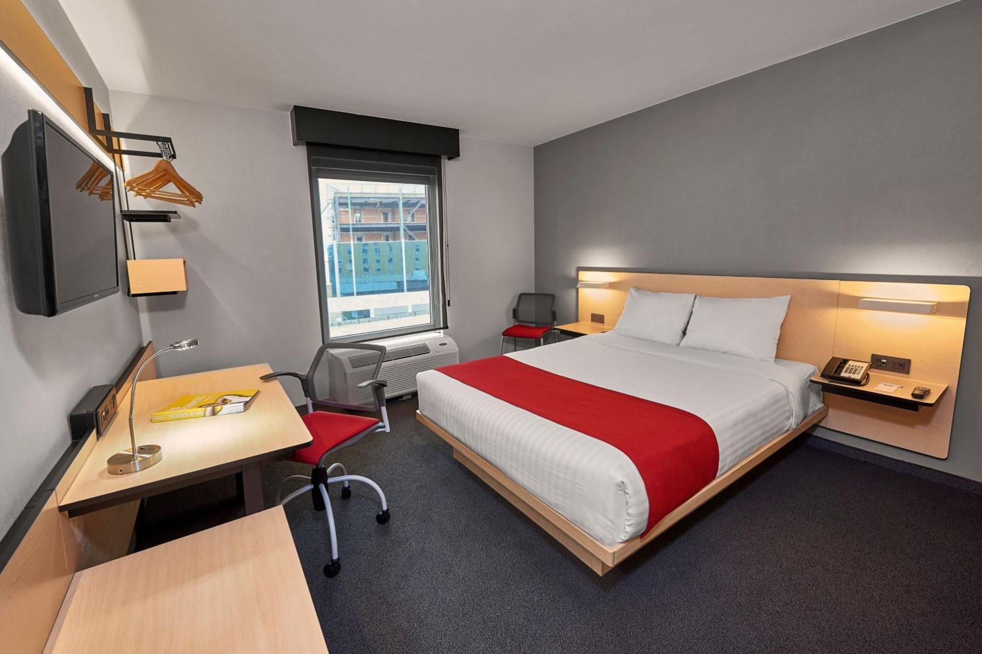 Hotel Express By Marriott Toluca